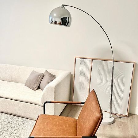 Modern 2 Bed Furnished Apartment In Quincy Bagian luar foto