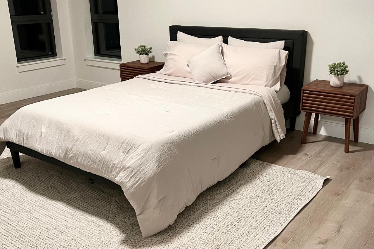 Modern 2 Bed Furnished Apartment In Quincy Bagian luar foto