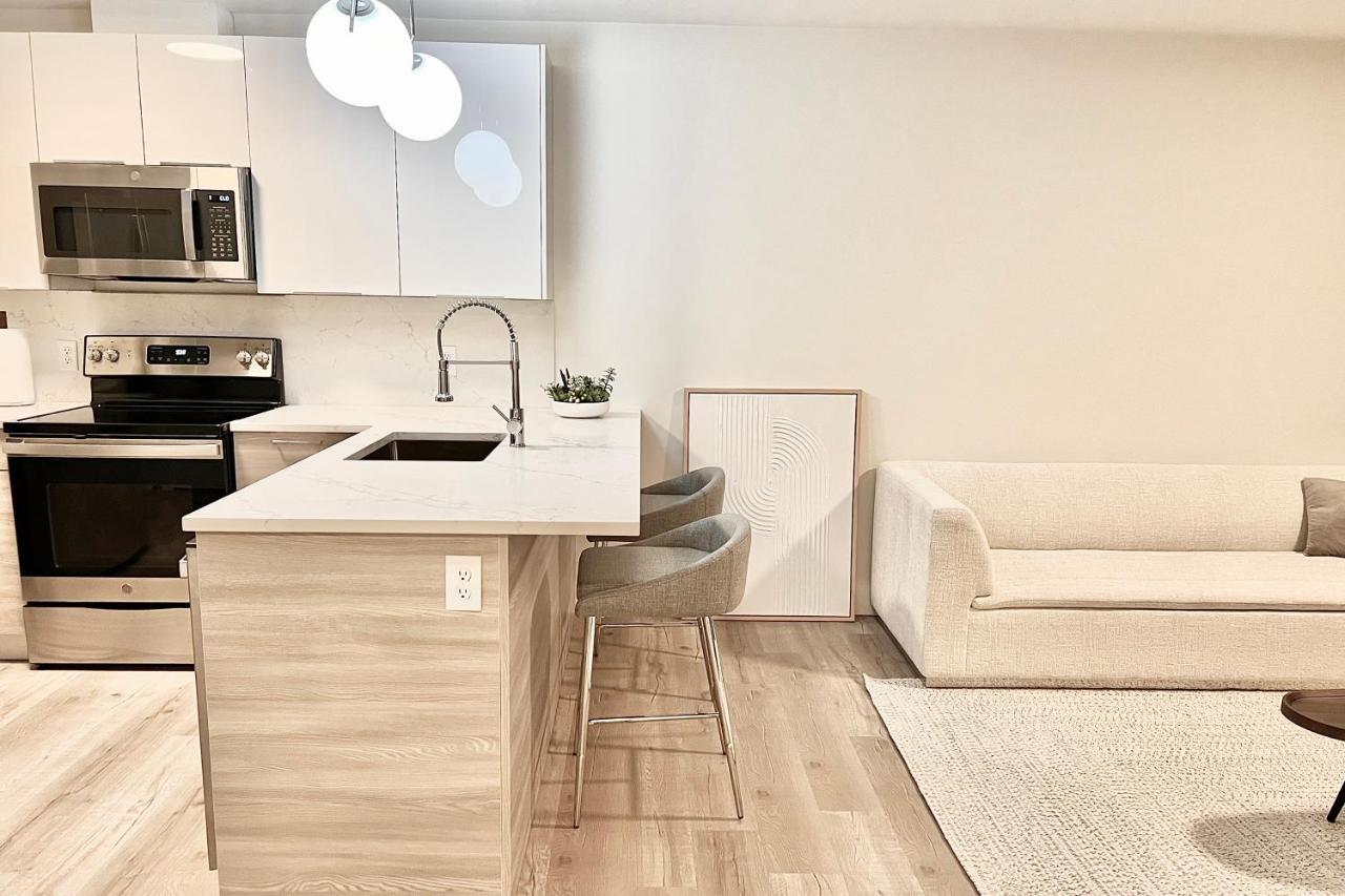 Modern 2 Bed Furnished Apartment In Quincy Bagian luar foto
