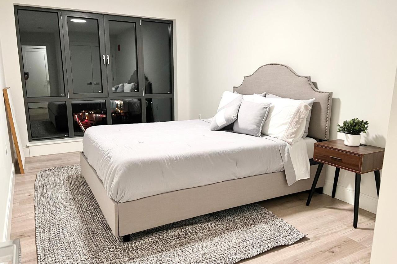 Modern 2 Bed Furnished Apartment In Quincy Bagian luar foto