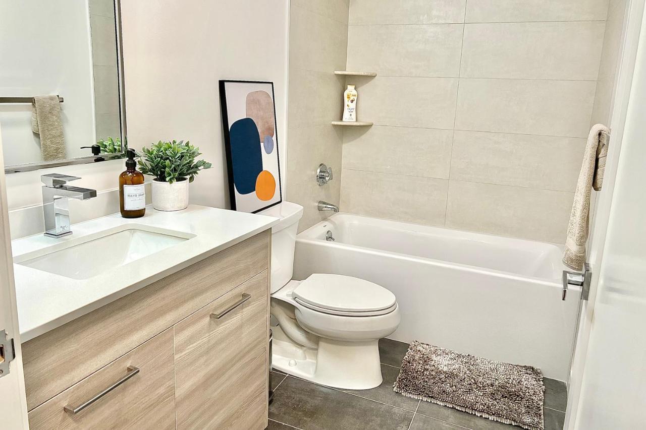 Modern 2 Bed Furnished Apartment In Quincy Bagian luar foto