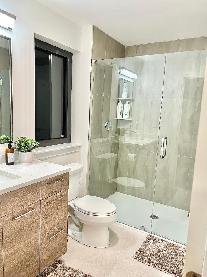 Modern 2 Bed Furnished Apartment In Quincy Bagian luar foto